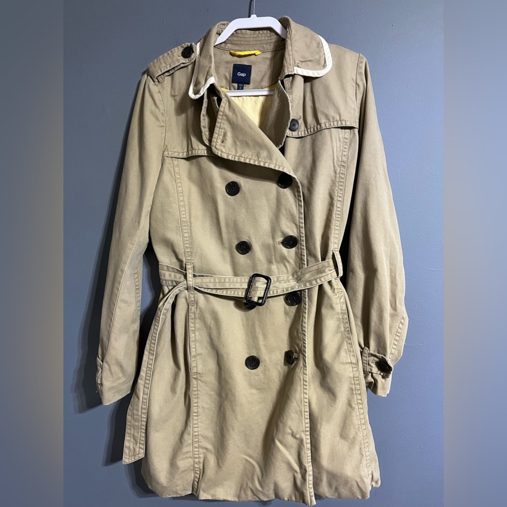 Gap women's coat size Large